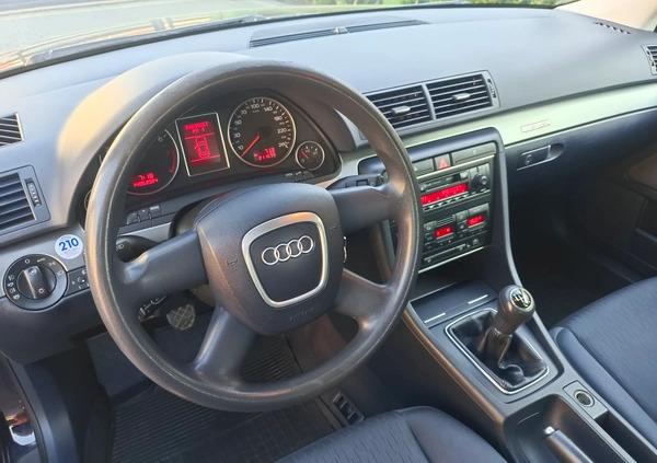 Audi A4 cena 21900 przebieg: 211000, rok produkcji 2005 z Skoczów małe 301